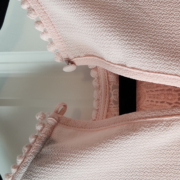 Halogen Lace and Crepe Sleeveless Top in Pink, Sz M - NWOT - Picture 4 of 6